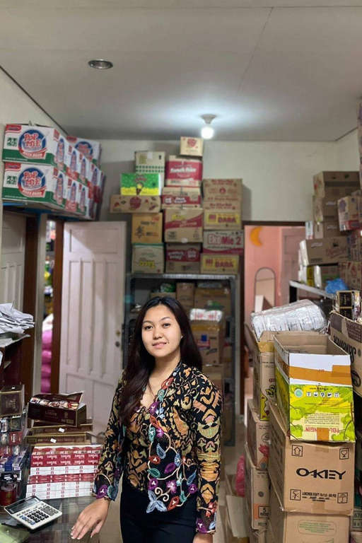 Granita Elsara, Alumnus Hukum UGM yang Pilih Buka Toko Kelontong, Omzetnya Capai Rp380 Juta per Bulan